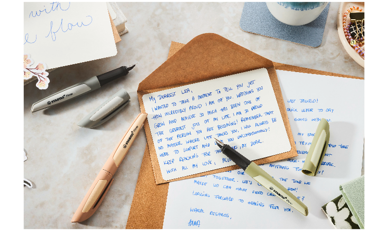 Fountain Pen - STABILO Flow - MONOCHROME - Medium Nib - Pack of 1 - Assorted Colours including Blue Ink Cartridge