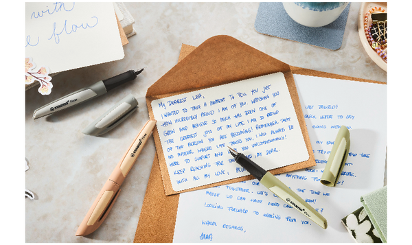 Fountain Pen - STABILO Flow - MONOCHROME - Medium Nib - Pack of 1 - Assorted Colours including Blue Ink Cartridge