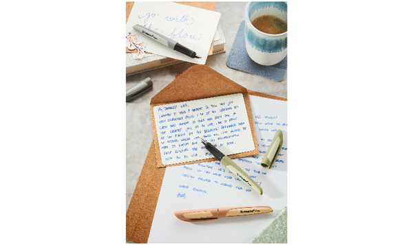 Fountain Pen - STABILO Flow - MONOCHROME - Medium Nib - Pack of 1 - Assorted Colours including Blue Ink Cartridge