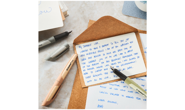 Fountain Pen - STABILO Flow - MONOCHROME - Medium Nib - Pack of 1 - Assorted Colours including Blue Ink Cartridge