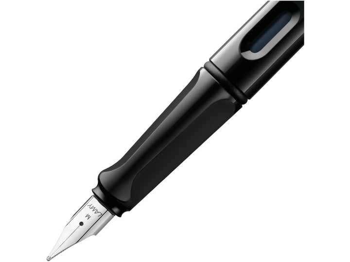 LAMY safari fountain pen Black close-up of stainless steel nib, ergonomic grip and ink level window