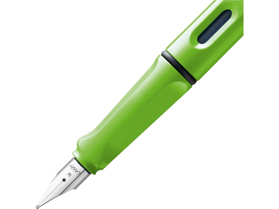LAMY safari fountain pen Green close-up of stainless steel nib, ergonomic grip and ink level window
