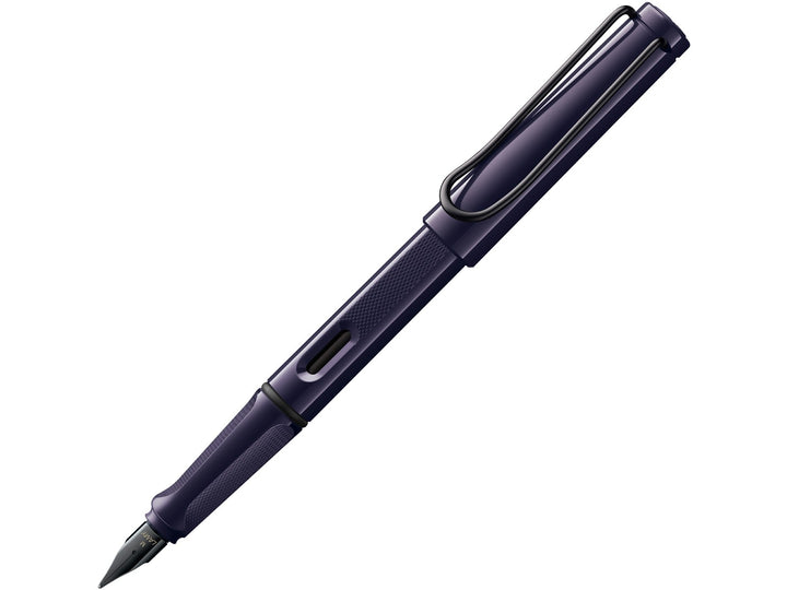 LAMY safari meteora fountain pen featuring black stainless steel nib, ergonomic grip section and wire clip