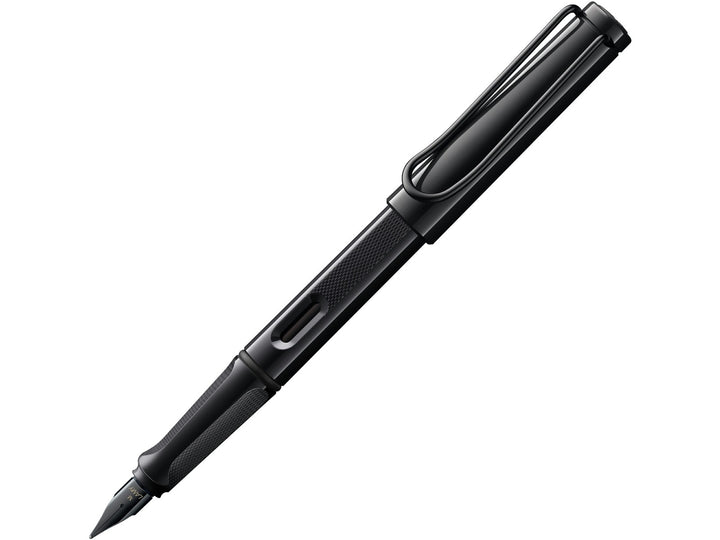 LAMY safari meteorite fountain pen featuring black stainless steel nib, ergonomic grip section and wire clip