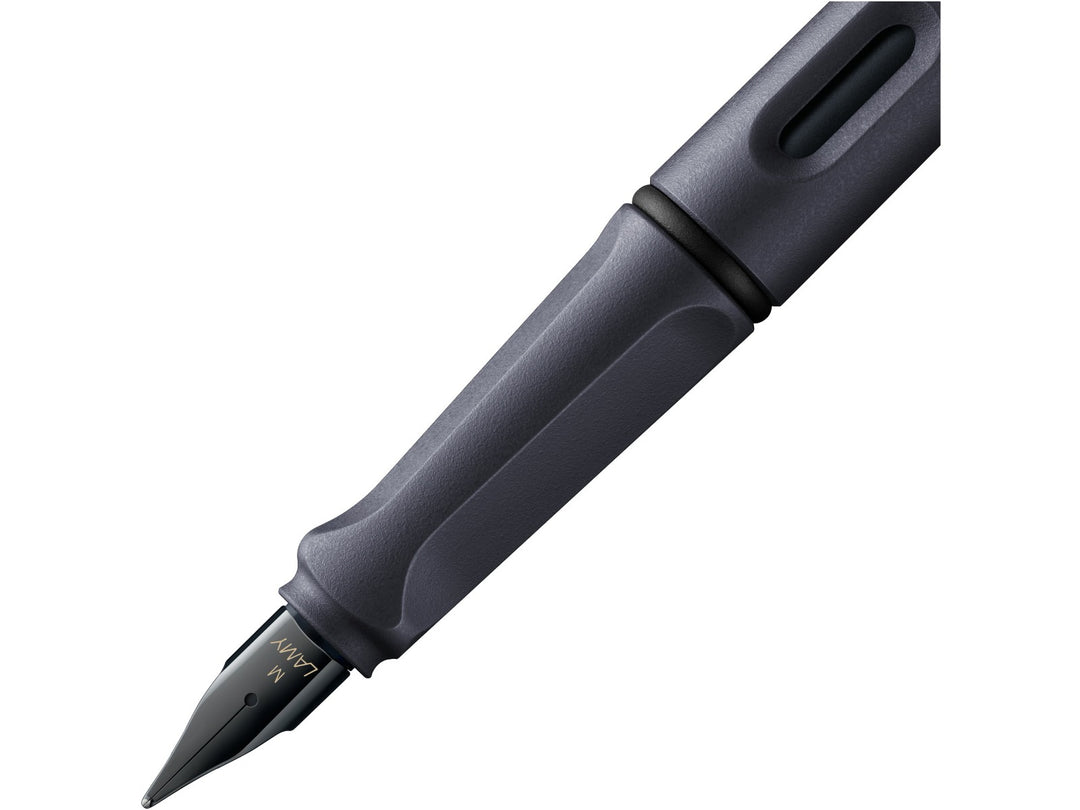LAMY safari fountain pen Steel Black close-up of ergonomic grip, ink window and black stainless steel fountain pen nib