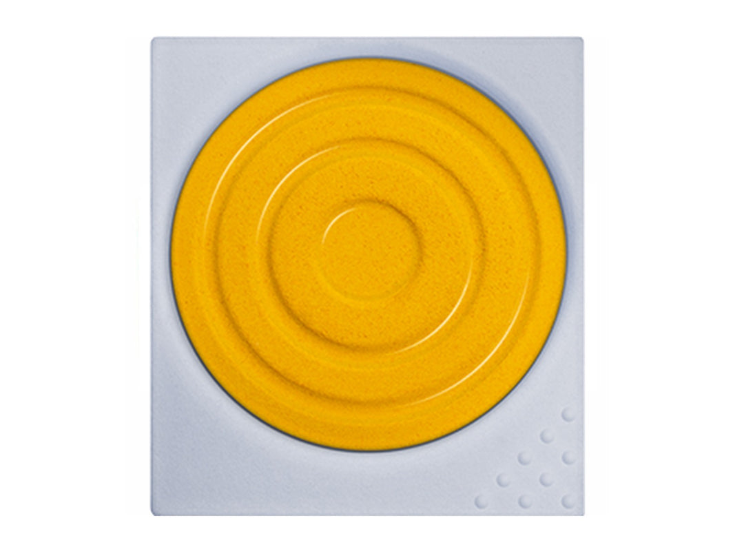 LAMY aquaplus Watercolour Paint Pan in Indian Yellow, featuring a square paint pan with a circular indian yellow watercolour cake and textured mixing surface designed for use with the LAMY Z 70 Paint Tray and aquaplus painting system