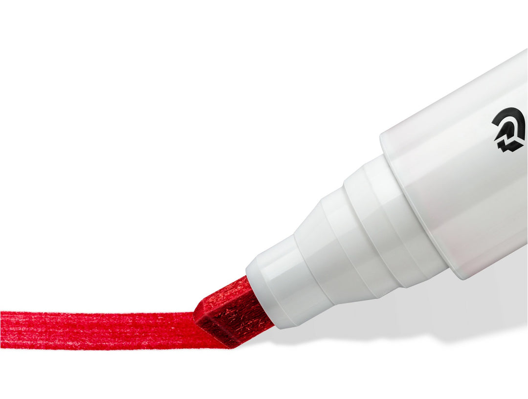 STAEDTLER Lumocolor 351 red whiteboard marker chisel tip writing broad red line close-up