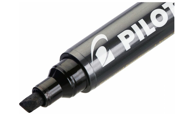 Pilot 400 Permanent Marker Pen Chisel Tip